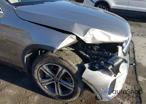 2021 Mercedes-Benz Glc 300 4Matic Suv z USA, uszkodzony, nr VIN W1N0G8EB8MF914173